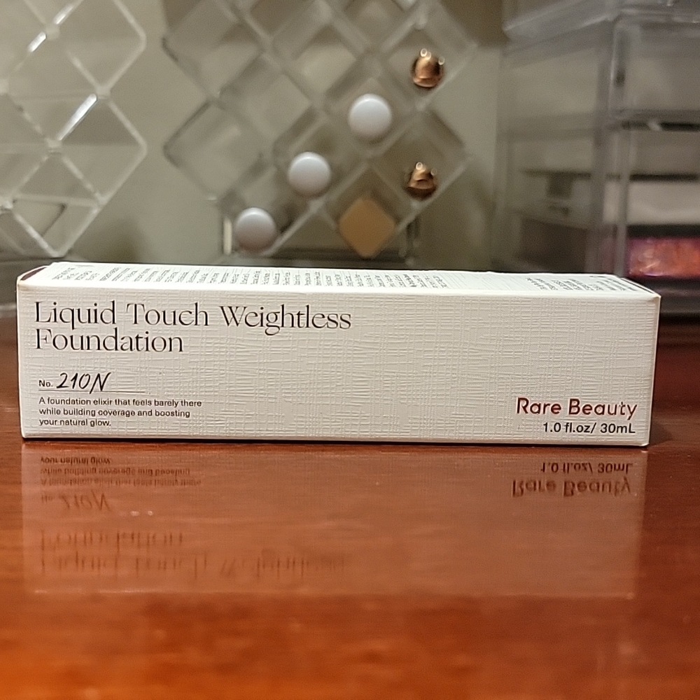 Rare beauty liquid touch weightless foundation - 210N